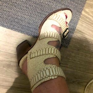 Like new worn once Free bird by steven sandals